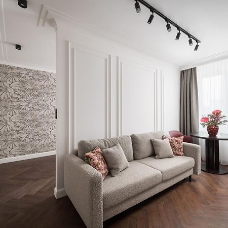 City Centre Deluxe Apartment Warschau Buitenkant foto